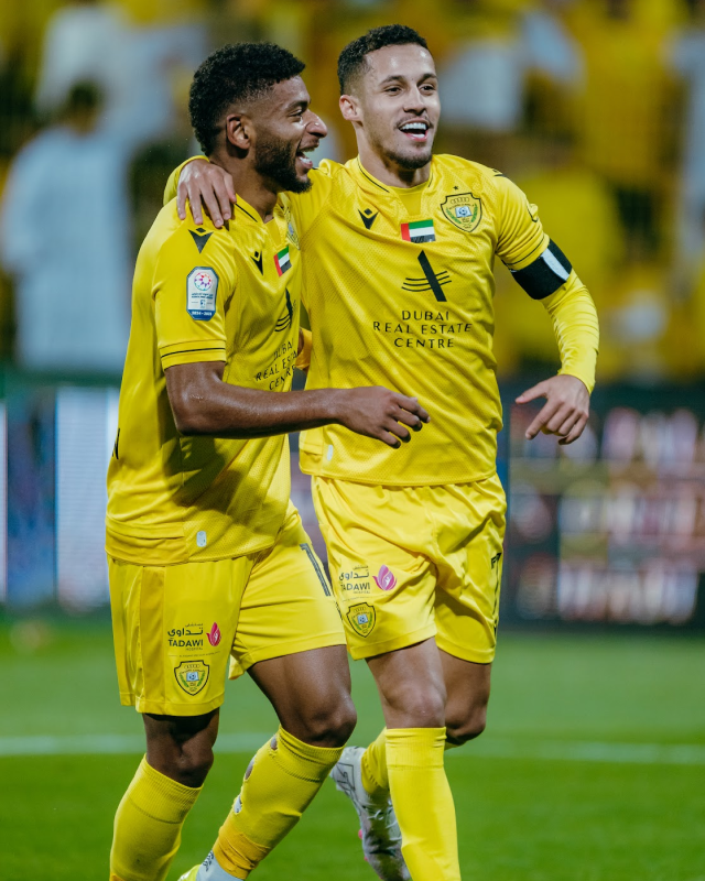 Al-Wasl crosses Sharjah and continues to lead the league