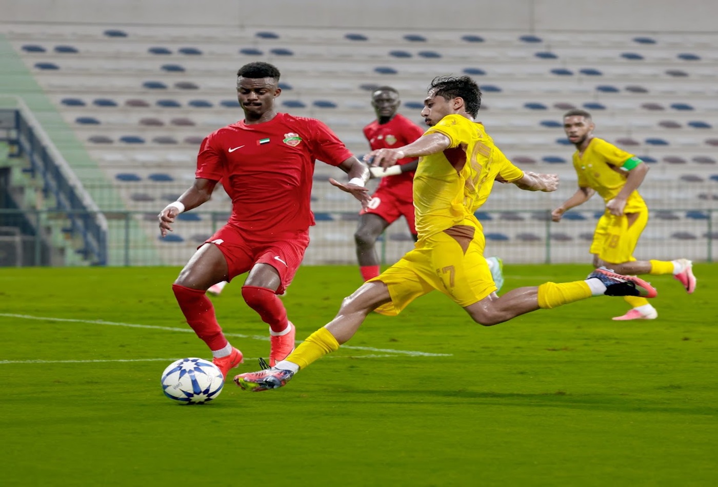 تعادل رديف الوصل مع شباب الأهلي 4-4