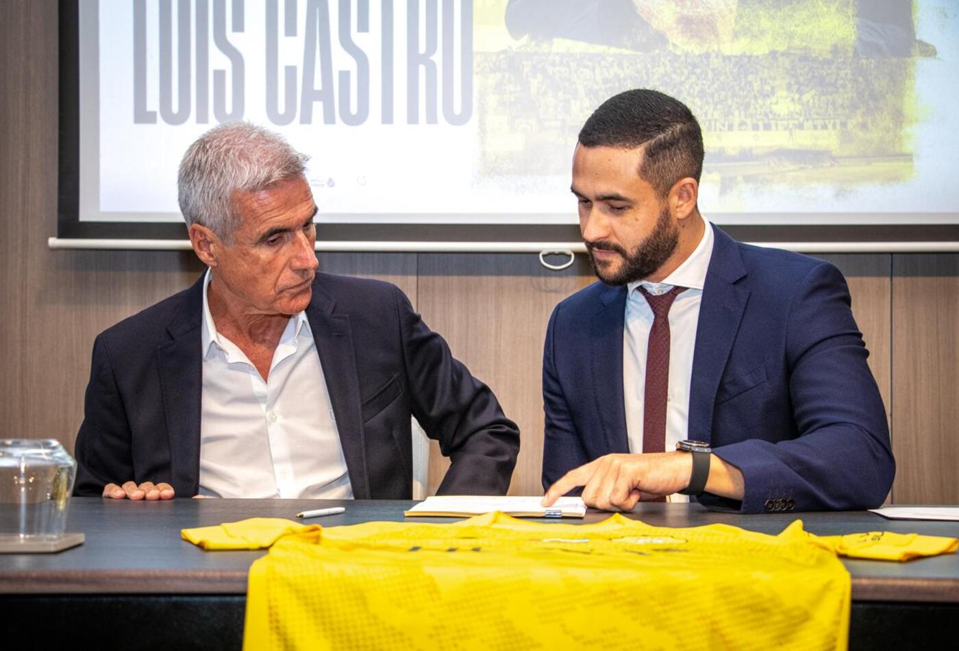 Portuguese Luís Castro appointed as head coach of Al Wasl first football team