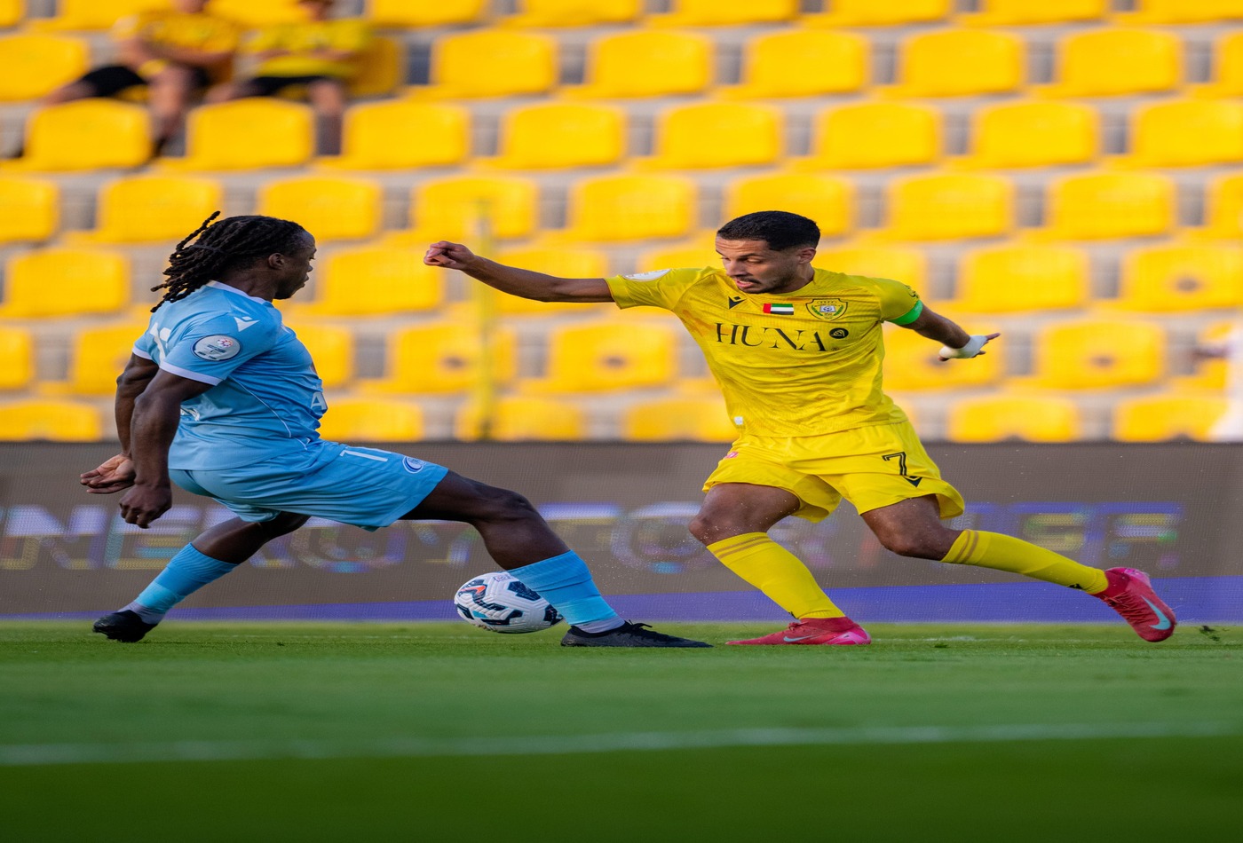 الوصل يتخطى بني ياس بثلاثية