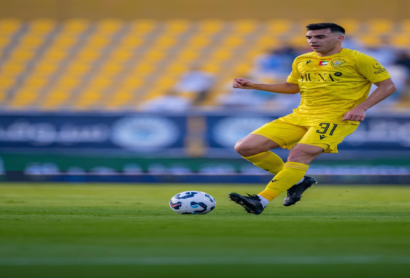 الوصل يتخطى بني ياس بثلاثية