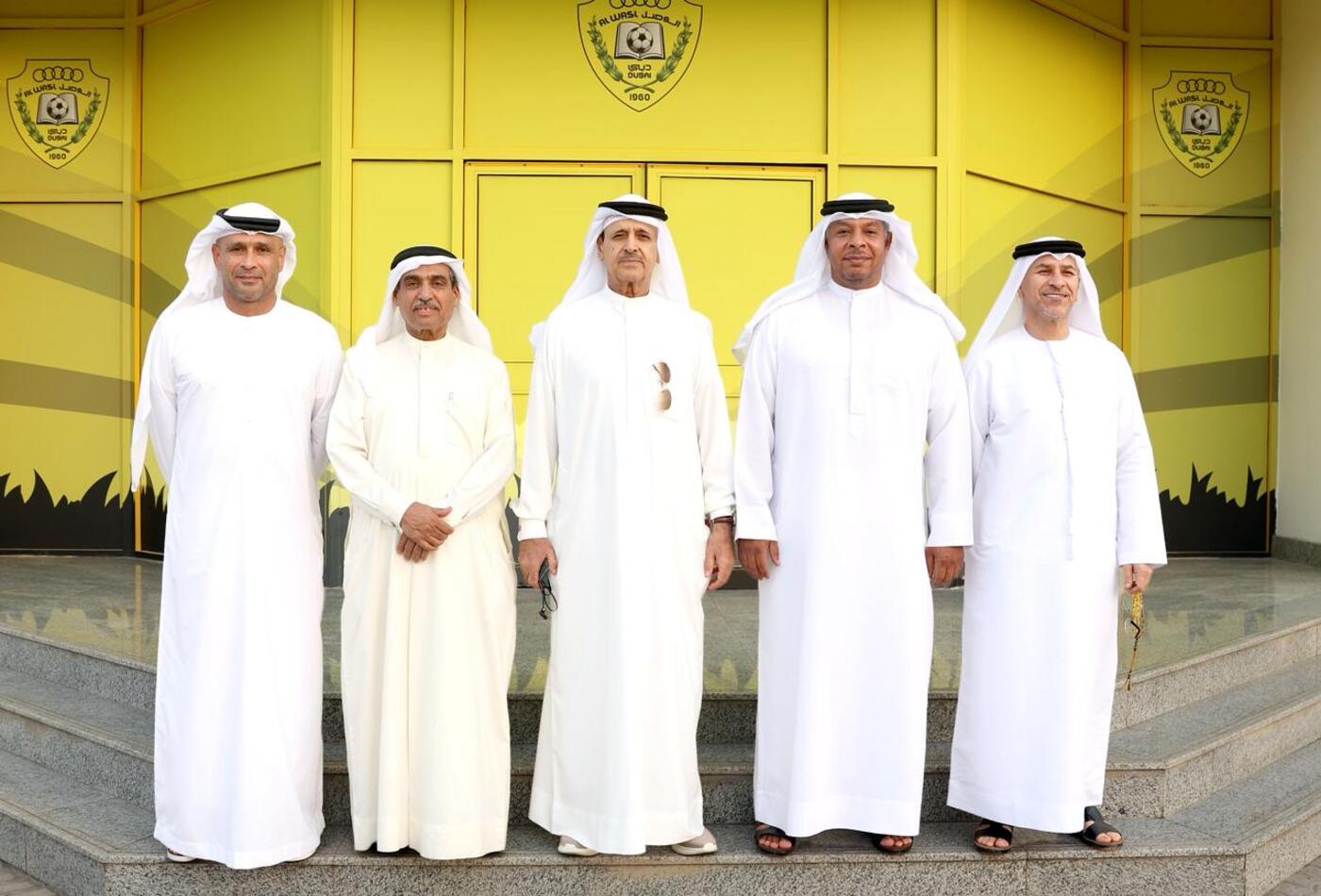 Al Wasl receives a delegation from the UAE Basketball Federation