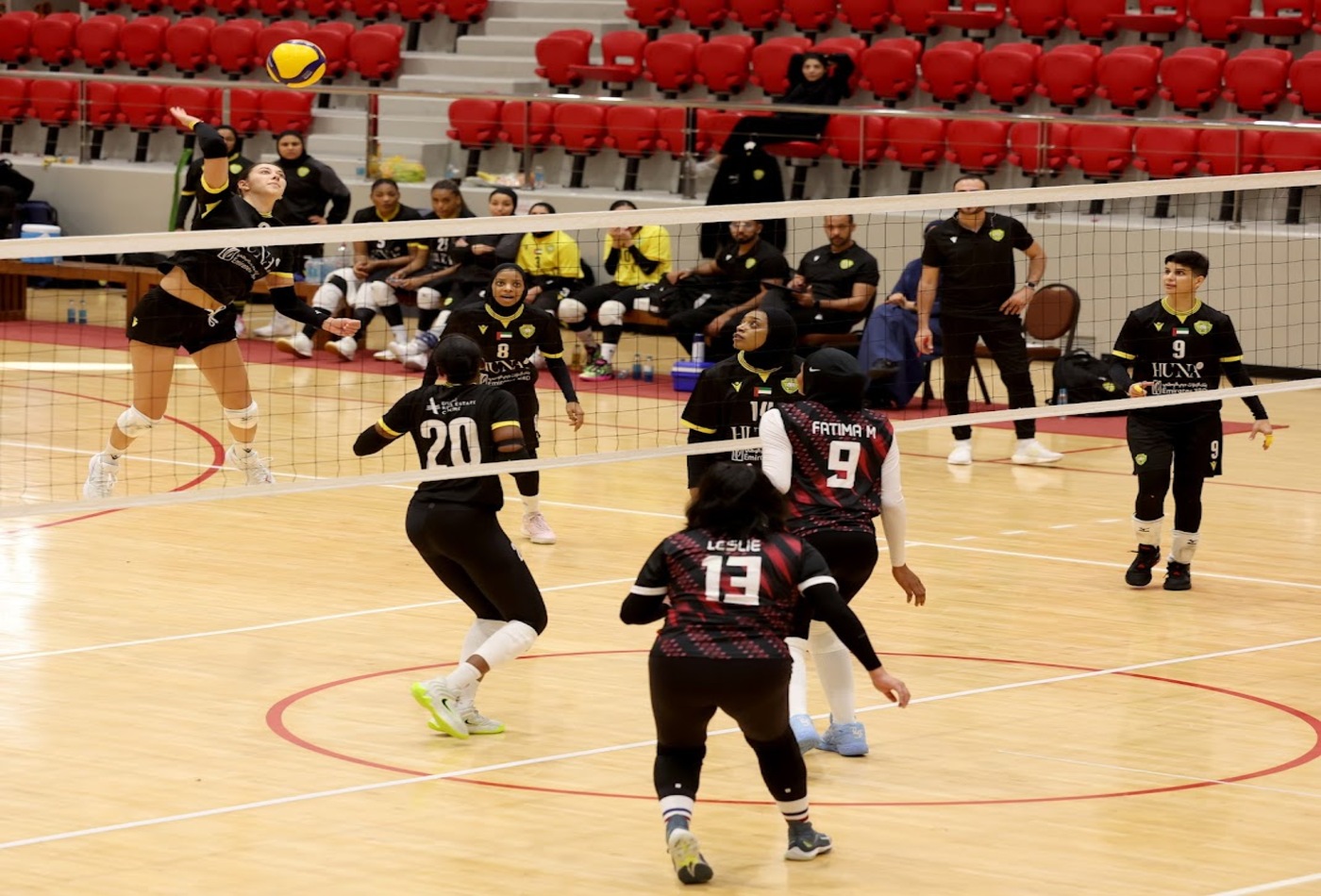 فوز سيدات الوصل على أبوظبي سبايكرز في ربع نهائي دوري السيدات لكرة الطائرة